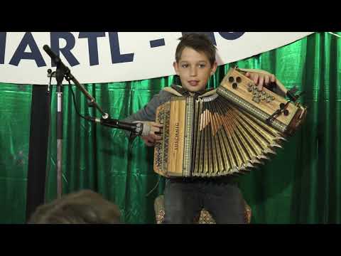 Julian .... Gasthof Hartl - Neuhaus © OlmHERZ