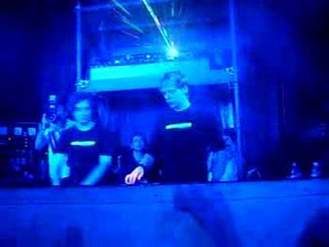 kyau vs albert walk down @big one Paradise Garage 24-03-2007