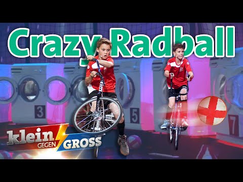 Radball: Wer schießt mehr Bälle in Waschmaschinen? | Klein gegen Groß