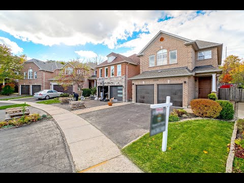 2358 Yorktown Circle, Mississauga Home for Sale - Real Estate Properties for Sale