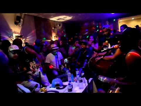 Maria Não Volta Mais...Quinteto Em Branco E Preto.