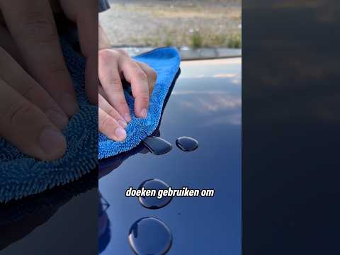 Hij testte twee soorten doeken om zijn auto te drogen❗