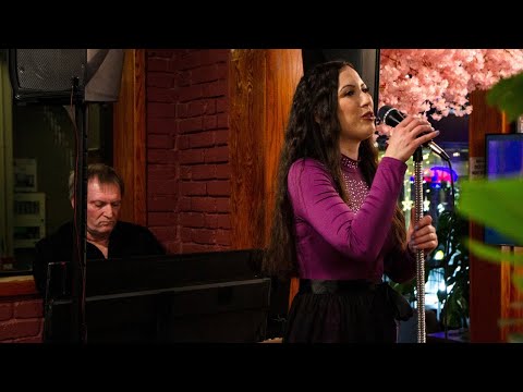 Ashley Woodruff - Blown Away (Carrie Underwood Cover/Live at Pho Viet Delight)