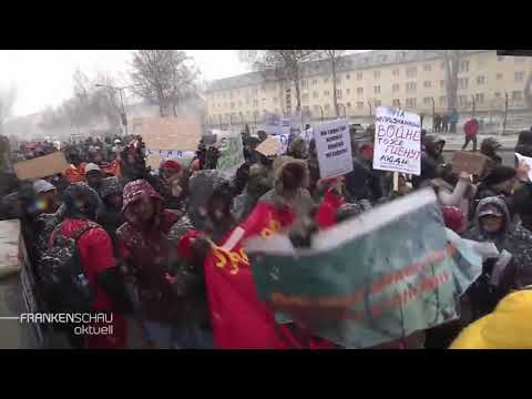Demo in Bamberg,,,,,,,,,wir foerdern asyul rechte!!!" Fluchtlige soll nicht gefangen sein!!