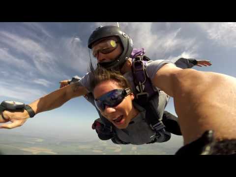 Tandem skok iz aviona padobranom sa 3000 metara|Tandem skok Beograd|Katarina Jekic 25.06.2016.