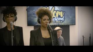 Rick Astley - &#39;Keep Singing&#39; Live @ Ekdom In De Ochtend