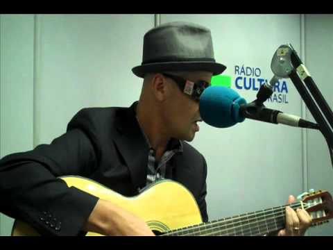 Julia, por Sérgio Britto (vs. exclusiva RadarCultura)