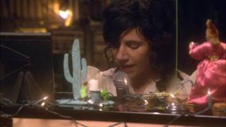 PJ Harvey - The Devil [Live] [White Chalk]