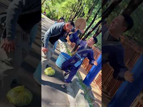 Stopping the Bullying[352][THANH HERO] #thanhhero #funnykungfu #shorts #helpingothers #gooddeeds