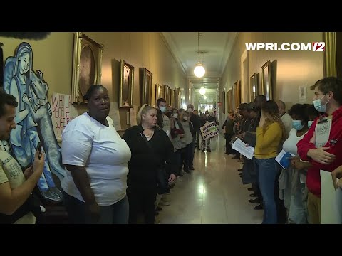 VIDEO NOW: Protest outside Gov. McKee's office about homelessness