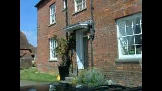 preview picture of video 'Colthrop Manor B&B, accommodation, Thatcham, Newbury, Berkshire, London, UK'