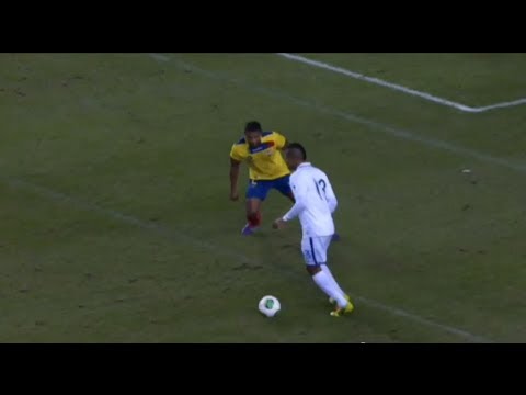 Defender gets OWNED - Honduras vs Ecuador