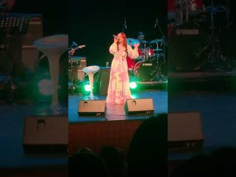 Concierto Elizabeth Moya - Entre tú y mil mares