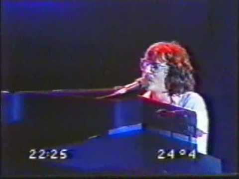 06 Charly García - Quizás porque...