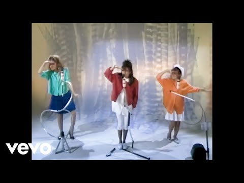 Flans - En El Boulevard (Corre, Corre)