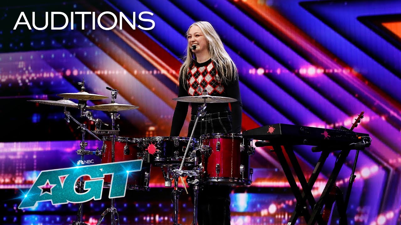 17-Year-Old Mia Morris Delivers an Original Audition as a One Woman Band | AGT 2022 thumbnail
