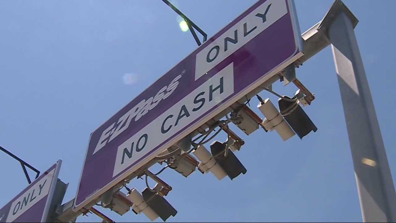 Scam targeting Massachusetts drivers with fake EZDriveMA toll texts, MassDOT warns