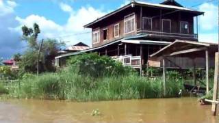 preview picture of video 'In Lake - boat ride past stilt houses towards Inthein'