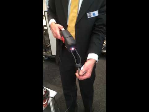 Stuck nuts and bolts: BETEX iDuctor demonstration at Hannover Messe