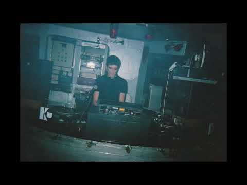 KU - DJ's JULEN & BBTO - 19/12/2003 ( no distruibidos )