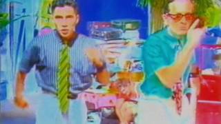 Vamos A La Playa (HQ sound &amp; HD video) - Righeira