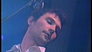 Zed live performance of 'Hard To Find Her' on Girlfriend Model Search 2003.