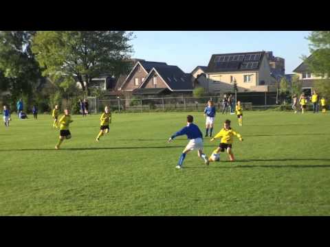 RKHVV F2 - DCS F1 Zevenaar (20-04-2016)