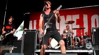 All Time Low - Damned If I Do Ya / Lost In Stereo / Heroes (live at Vans Warped Tour 2012 Montreal)