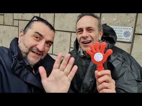 Il Maestro Stefano Palatresi saluta i fan col Salutatore