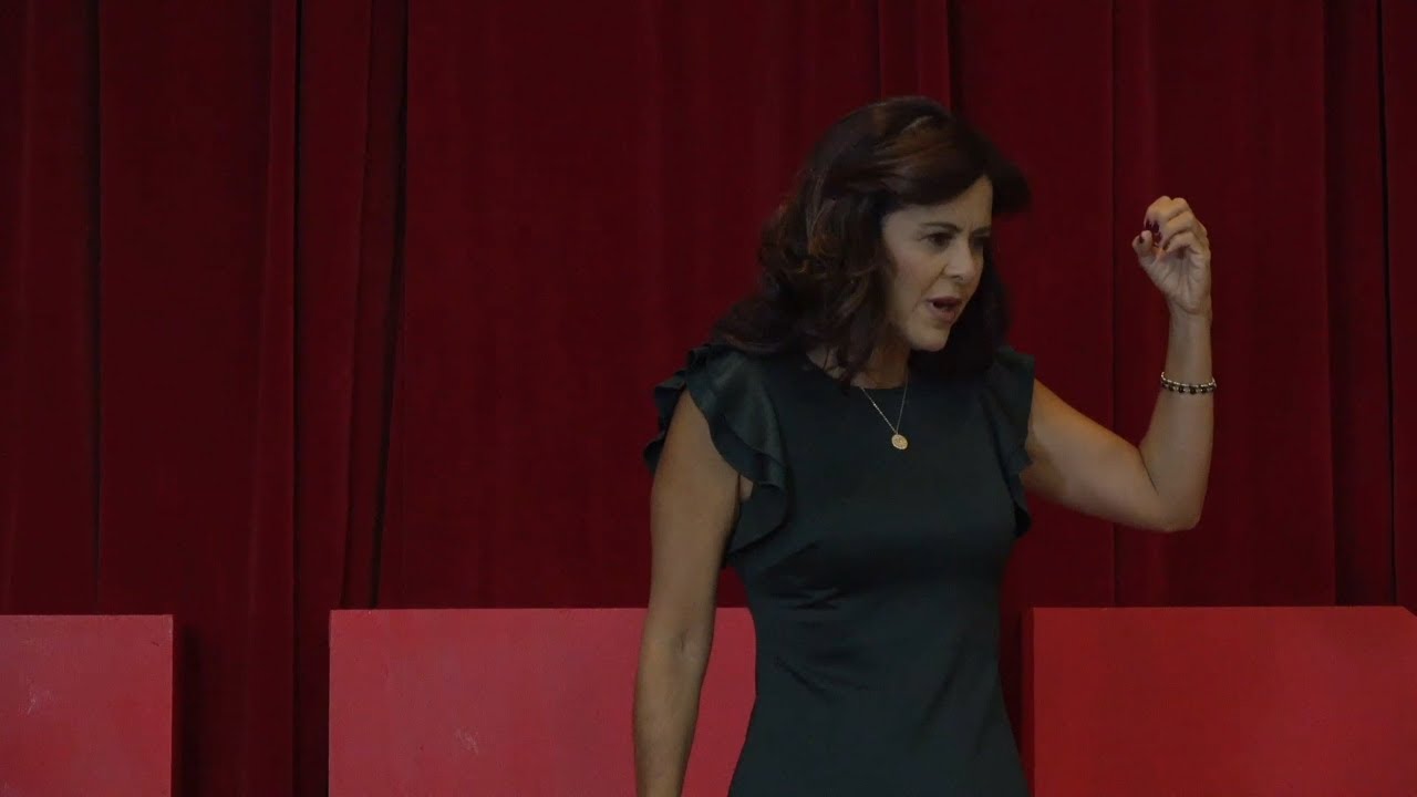 Cómo Transformar tu dinero en 4 pasos | Elaine King | TEDxWilmingtonSalon