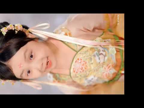 Cô nhóc nhắc nhở cây trâm cài của người phụ nữ có vấn đề nhưng cô không tin và cái kết