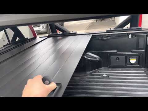 Retrax Ret retractable Tonneau Cover & Yakima Truck Bed Rack On Toyota Tacoma