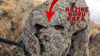 Define Kuru Kafa  Hazinesini Bulunma Anı/ The moment when the skull treasure was