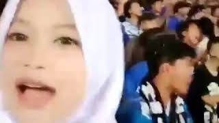 Download lagu Bobotoh persib nyanyi lagu Abang2 jangan mrh (juara deui) mp3