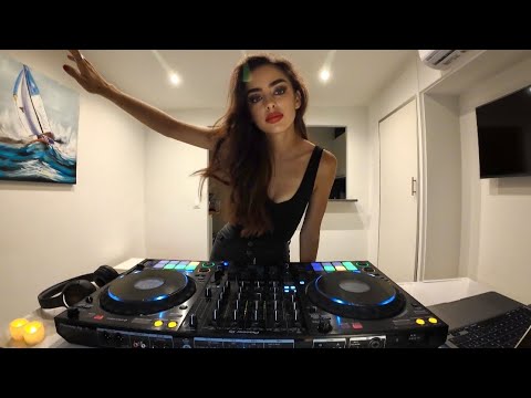 DJ SOFIA - MELODIC TECHNO & FUTURE RAVE DJ SET - SOFIA'S NIGHT #7 (Anyma, David Guetta, Meduza)