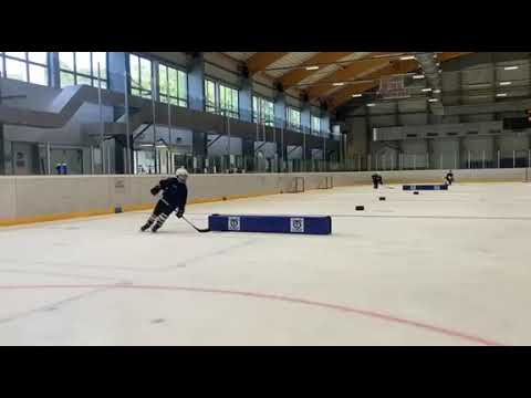 Huskies hockey clinic Sept 2021