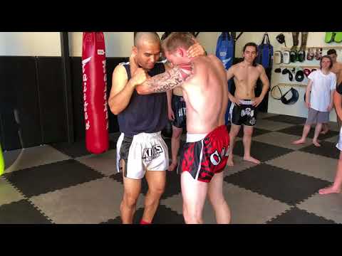 Muay Thai Techniques - Training Knees in the Clinch