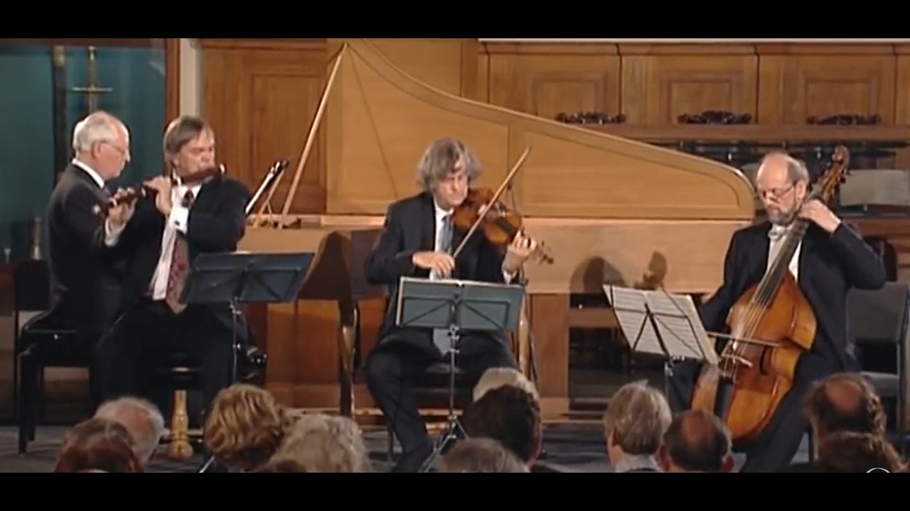 Kuĳken Trio - Bach : Trio Sonata c-moll from The Musical Offering BWV.1079 (1987 - Live)