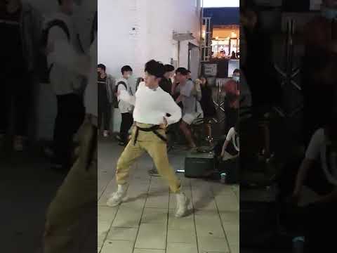 20220924 212644 YuKagawa#유카가와&ShinHwa#강신화 Hongdae Busking 홍대 버스킹 #SnowHorse