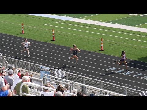 Girls 4x200m Final - 2021 OHSAA D1 District 1