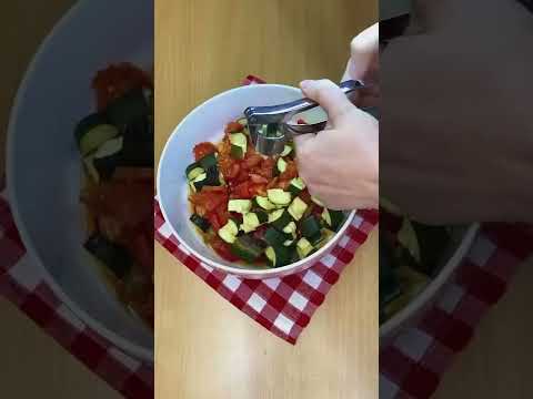 Салат с запечёнными овощами.