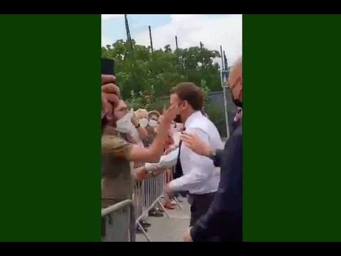 Macron toma um tapão na fuça
