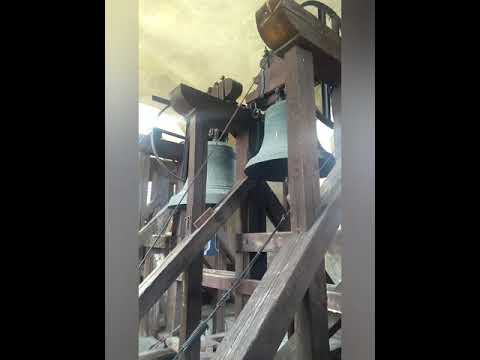 Partizánska Ľupča ( SK ) Evanjelický kostol poludňajšie zvonenie