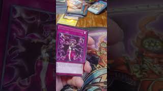 Yu-Gi-Oh! * opening a pack of maze of muertos* 🔥🔥😱😱👀👀🖤🖤❤❤