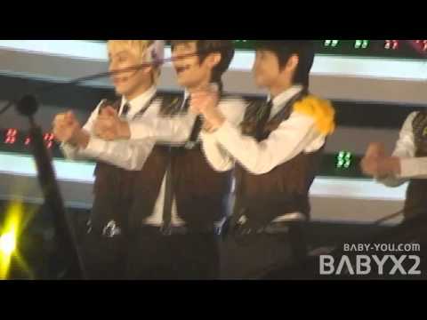[FANCAM] 101229 YoSeob focus - Yayaya @ gαү0 ∂αεנυη