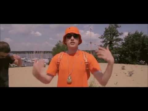 Traurig - Hustensaft Jüngling ft. Medikamenten Manfred (Offizielles Musikvideo)