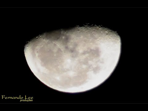 Lua crescente: imagens sem cortes ou aceleração.