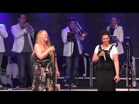 Crazy in love - Beyonce (Live Cover by Delicious Divine)