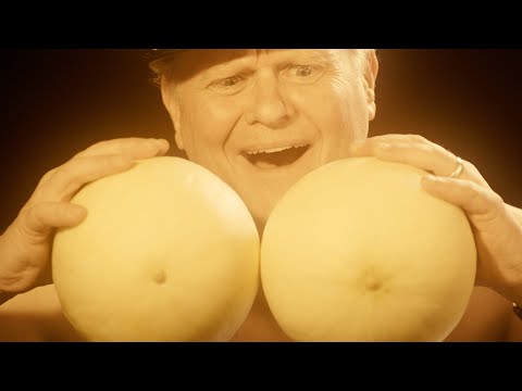 Scuzz Twittly - Motor Boatin' with Sydney Sweeney