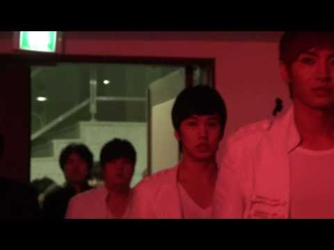[fancam] 101209 Golden Disk Award 2010 Super Junior  Back Stage  Forcus Sungmin